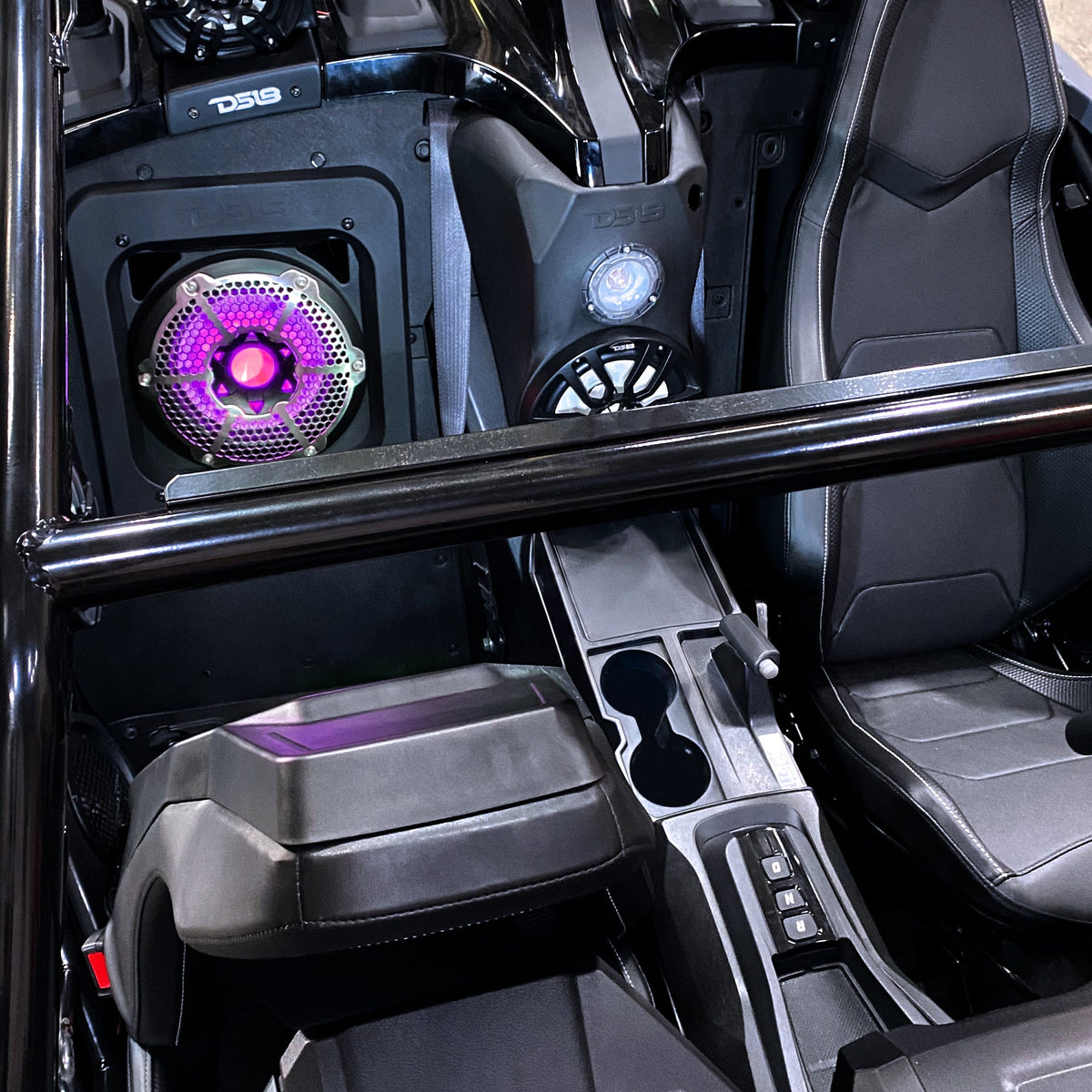 DS18 SLG-RSUB10XL for the Polaris Slingshot